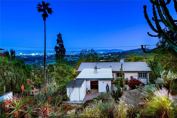 $849,000 | 7158 Leota Lane, Canoga Park, CA 91304