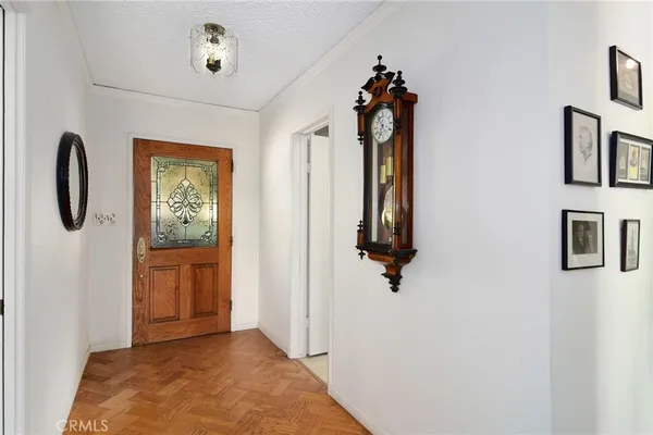 $849,000 | 7158 Leota Lane, Canoga Park, CA 91304