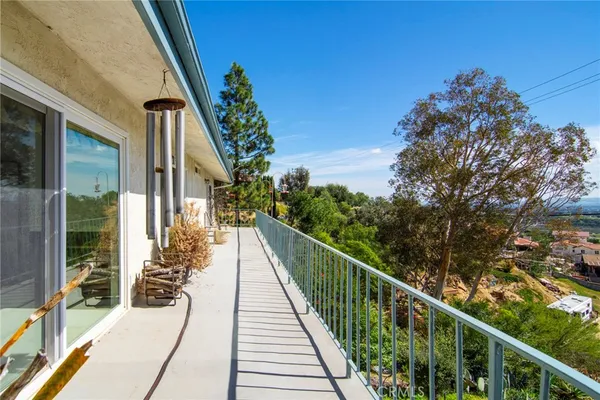 $849,000 | 7158 Leota Lane, Canoga Park, CA 91304
