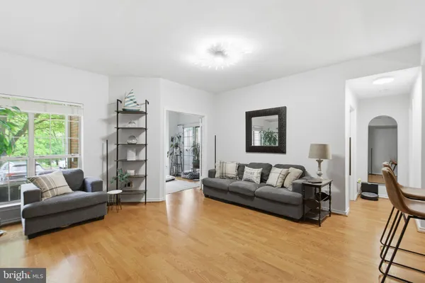 $349,000 | 12160 Penderview Lane, Unit 1705, Fairfax, VA 22033