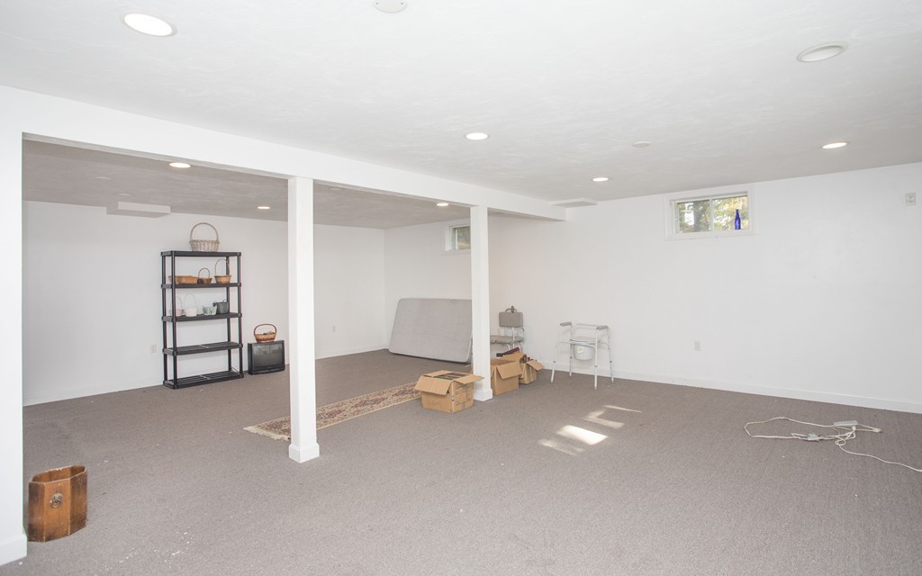 18 R North Carver Road Wareham, MA 02576 - Photo 27 of 29