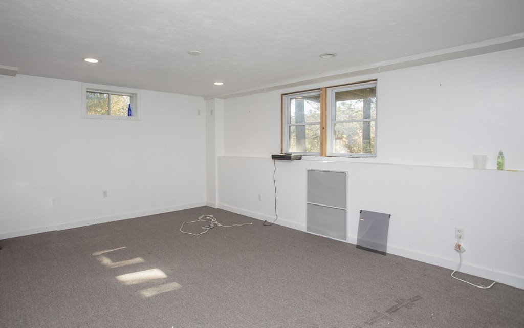 18 R North Carver Road Wareham, MA 02576 - Photo 29 of 29