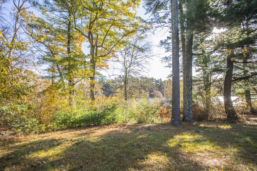 18 R North Carver Road Wareham, MA 02576 - Photo 5 of 29