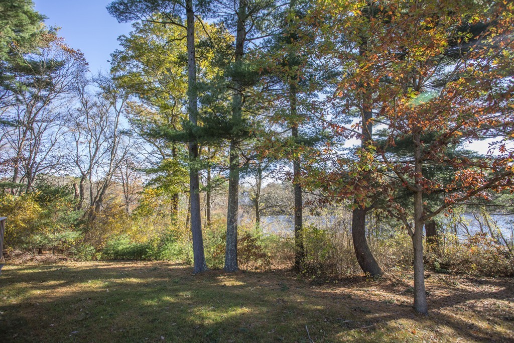 18 R North Carver Road Wareham, MA 02576 - Photo 7 of 29