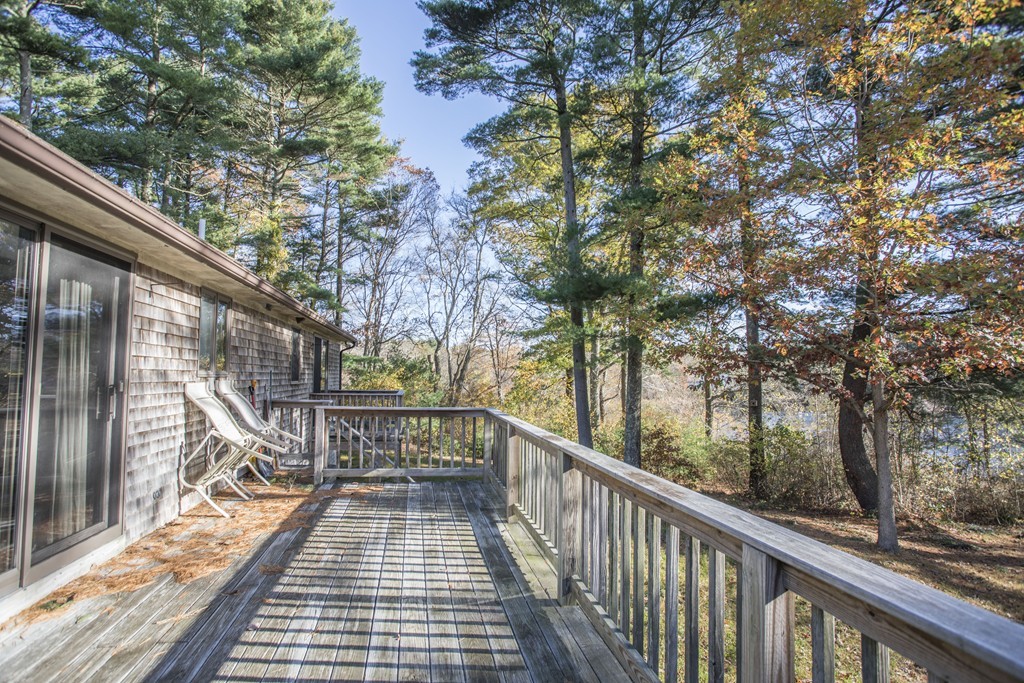 18 R North Carver Road Wareham, MA 02576 - Photo 8 of 29