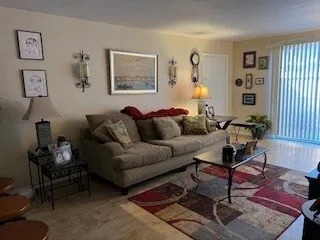 $1,100 | 4633 Wild Indigo Street, Unit 547, Houston, TX 77027