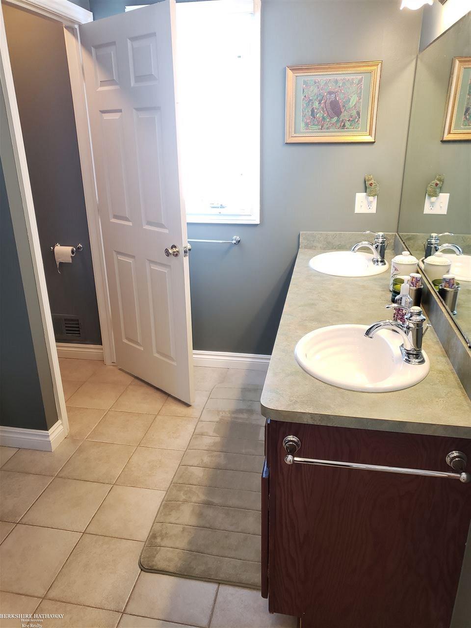 645 Appoline Court Rochester, MI 48307 - Photo 41 of 67 31369368-42.JPG
