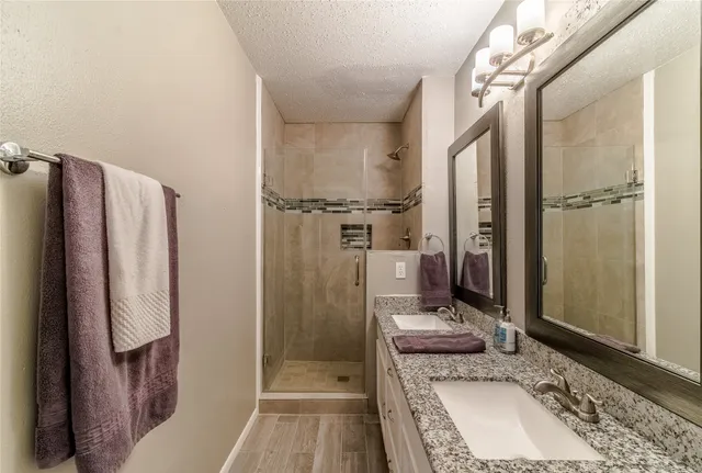 $2,095 | 6015 Henniker Drive, Houston, TX 77041