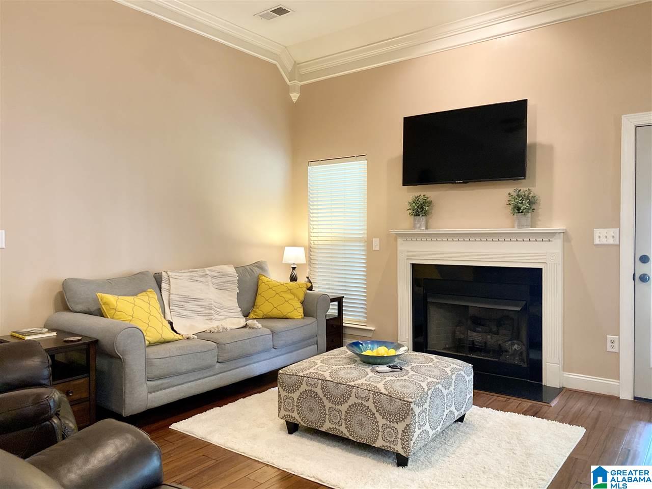 121 Lorrin Lane Sterrett, AL 35147 - Photo 4 of 38