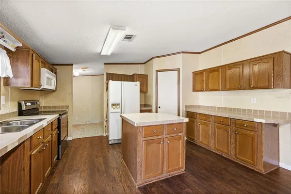 $325,000 | 32443 Memory Lane, Leesburg, FL 34788