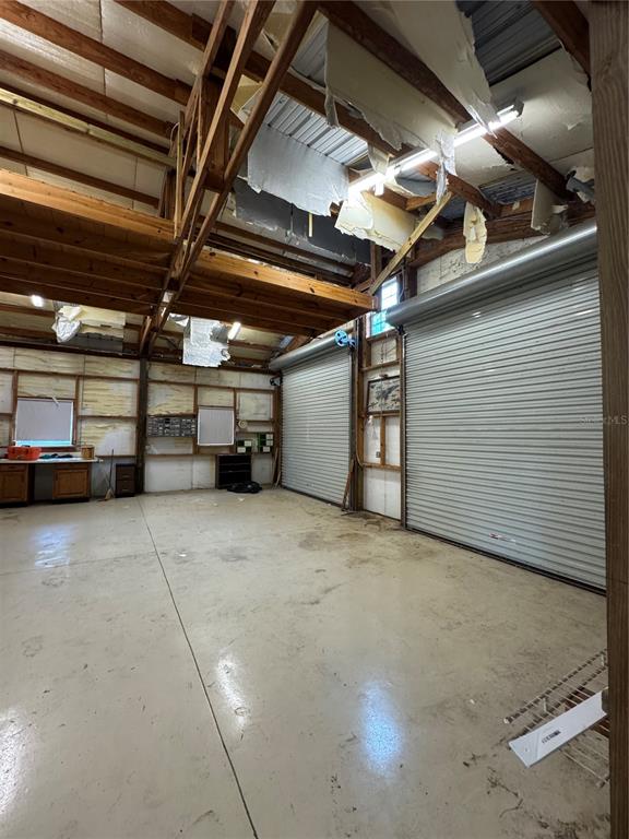 32443 Memory Lane Leesburg, FL 34788 - Photo 6 of 51 a view of parking garage
