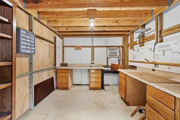 $325,000 | 32443 Memory Lane, Leesburg, FL 34788