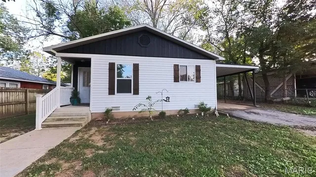 $189,900 | 1052 6th Street, West Plains, MO 65775