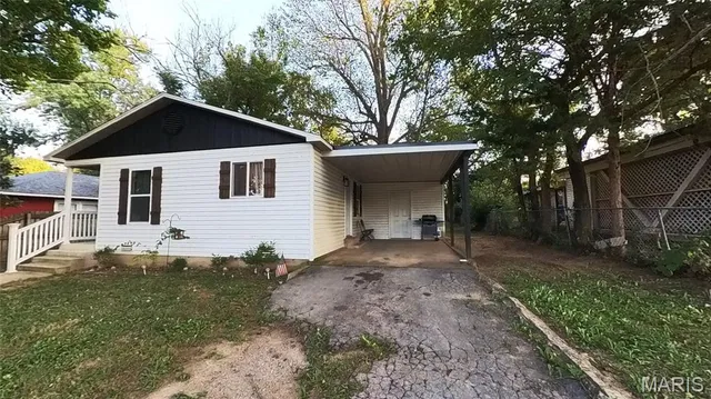 $189,900 | 1052 6th Street, West Plains, MO 65775