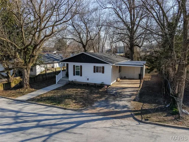 $189,900 | 1052 6th Street, West Plains, MO 65775
