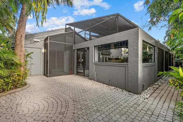 $1,650,000 | 4891 Peregrine Point Circle East, Sarasota, FL 34231
