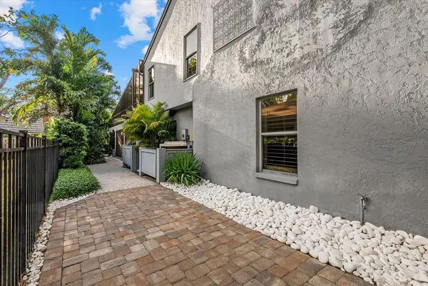 $1,650,000 | 4891 Peregrine Point Circle East, Sarasota, FL 34231