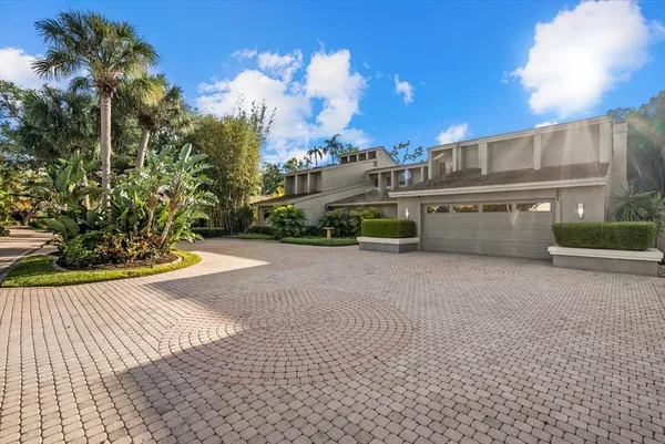 $1,650,000 | 4891 Peregrine Point Circle East, Sarasota, FL 34231