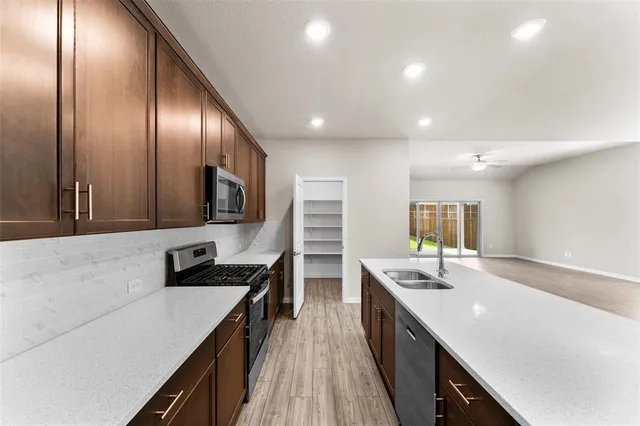 $425,000 | 3120 Kingsgarden Road, Denton, TX 76207