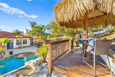 a view of a back yard of the house