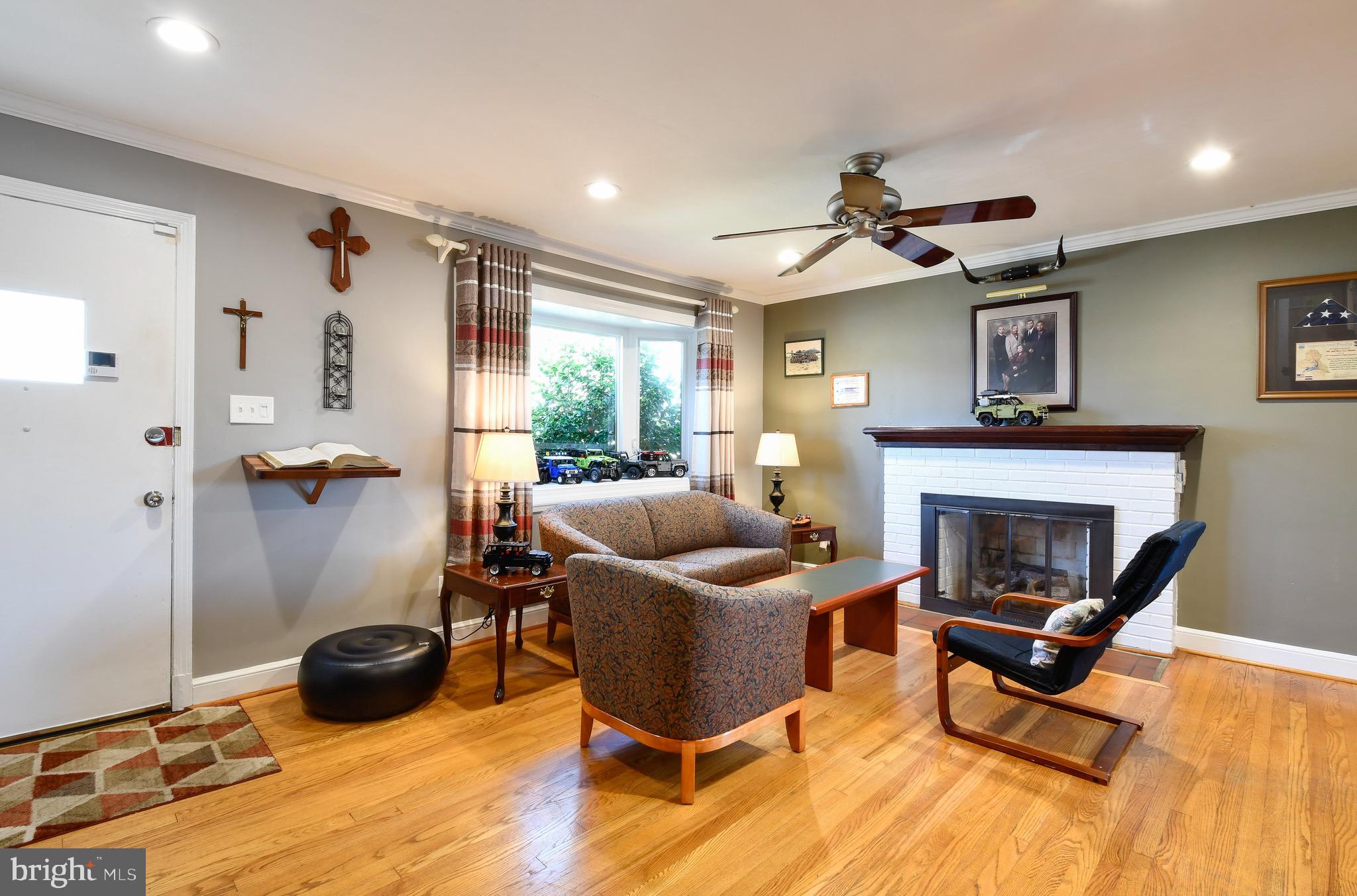 5817 Brunswick Street Springfield, VA 22150 - Photo 5 of 34 Gallery Image 5