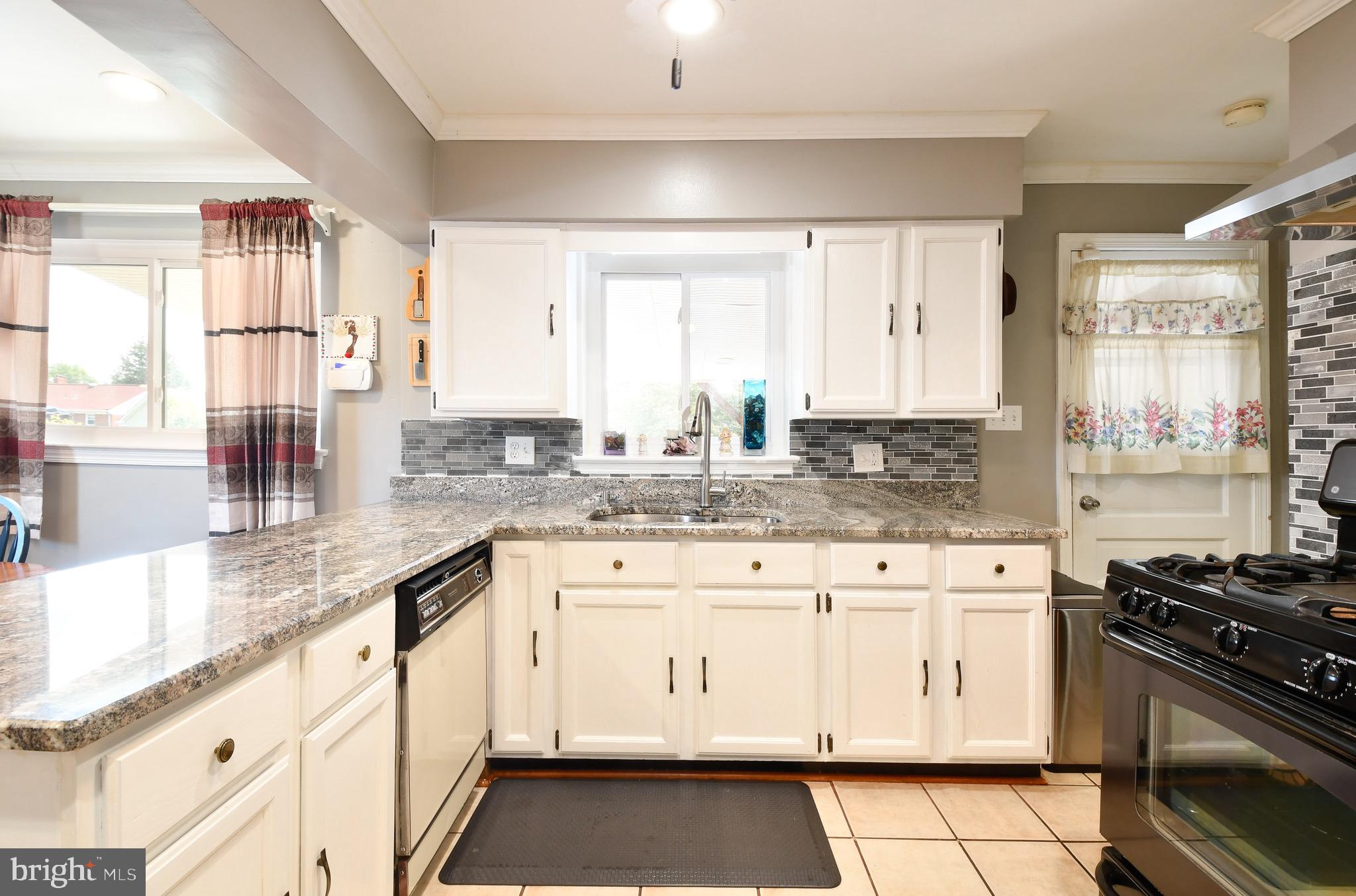 5817 Brunswick Street Springfield, VA 22150 - Photo 10 of 34 Gallery Image 10