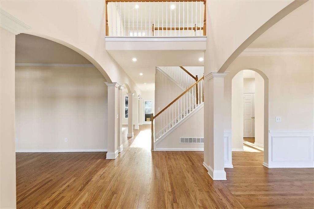 834 Valley Drive Canton, GA 30114 - Photo 4 of 49