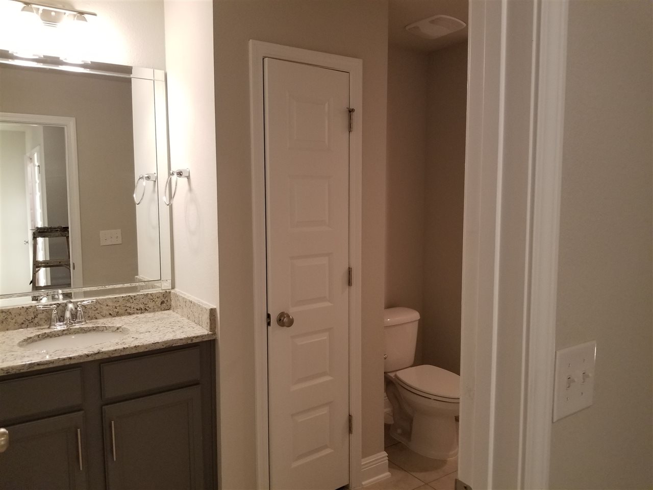 1280 Mako Loop Gulf Shores, AL 36542 - Photo 9 of 14 Hall bath