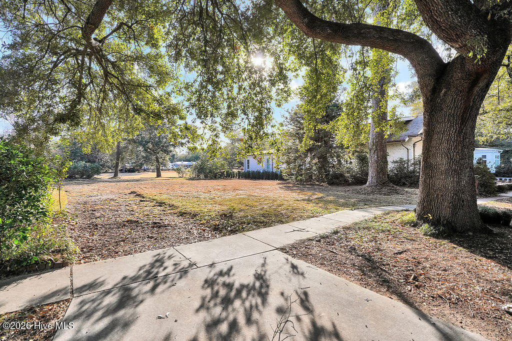 1721CountryClubRoad-1