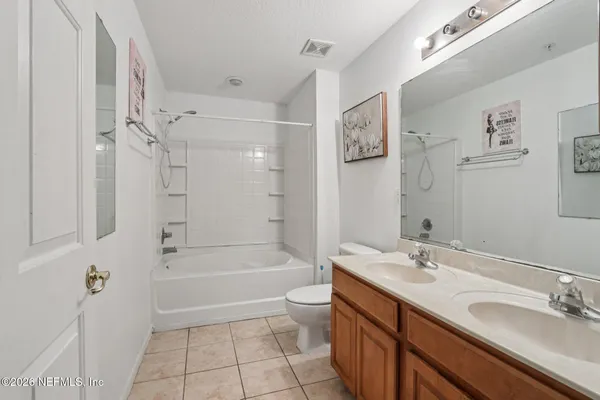 $179,900 | 785 Oakleaf Plantation Parkway, Unit 111, Orange Park, FL 32065