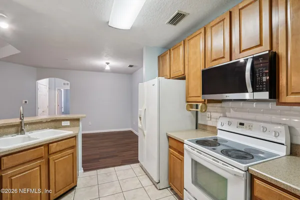 $179,900 | 785 Oakleaf Plantation Parkway, Unit 111, Orange Park, FL 32065
