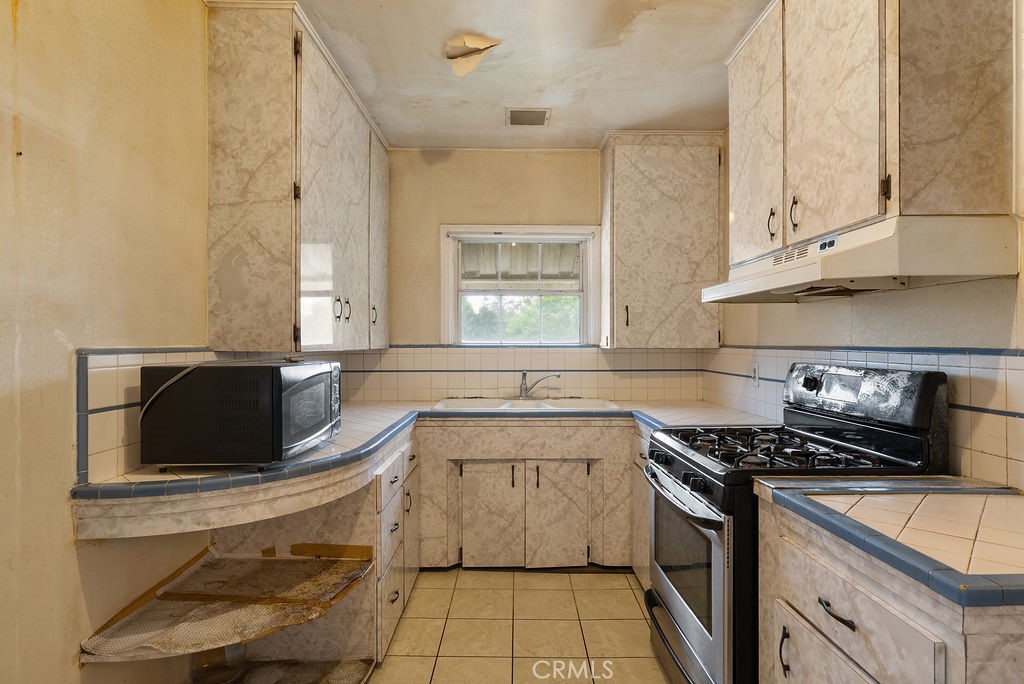 5227 Hammill Road El Monte, CA 91732 - Photo 13 of 51 Kitchen
