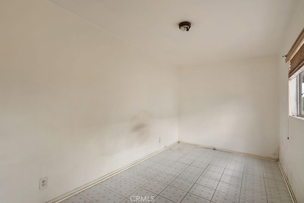 5227 Hammill Road El Monte, CA 91732 - Photo 26 of 51 Vacant Unit Living Room