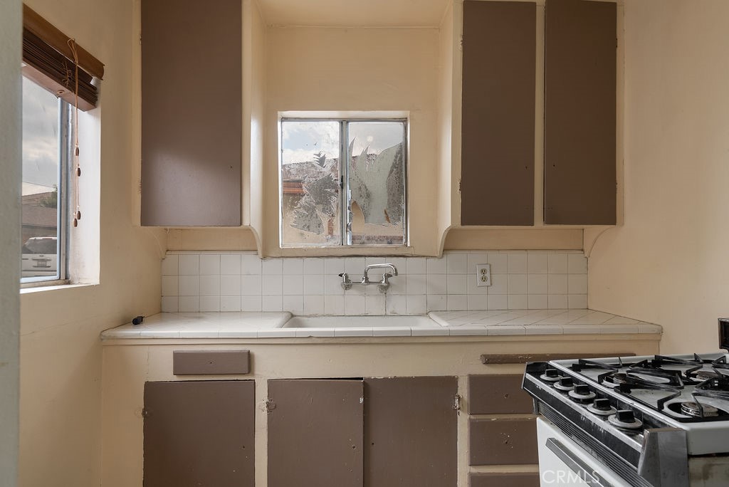 5227 Hammill Road El Monte, CA 91732 - Photo 28 of 51 Vacant Unit Kitchen