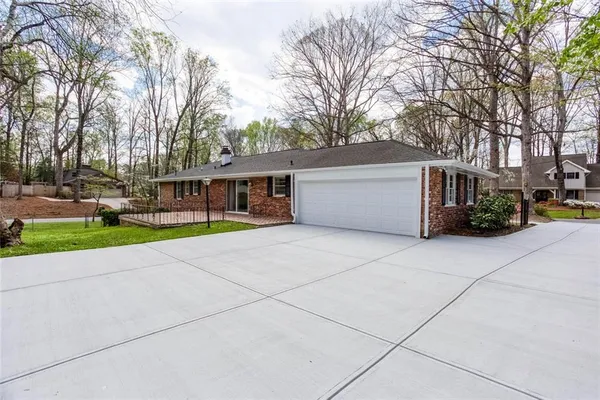 $2,800 | 619 Grove Parkway Southeast, Marietta, GA 30067