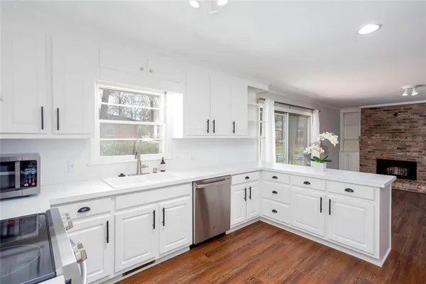 $2,800 | 619 Grove Parkway Southeast, Marietta, GA 30067