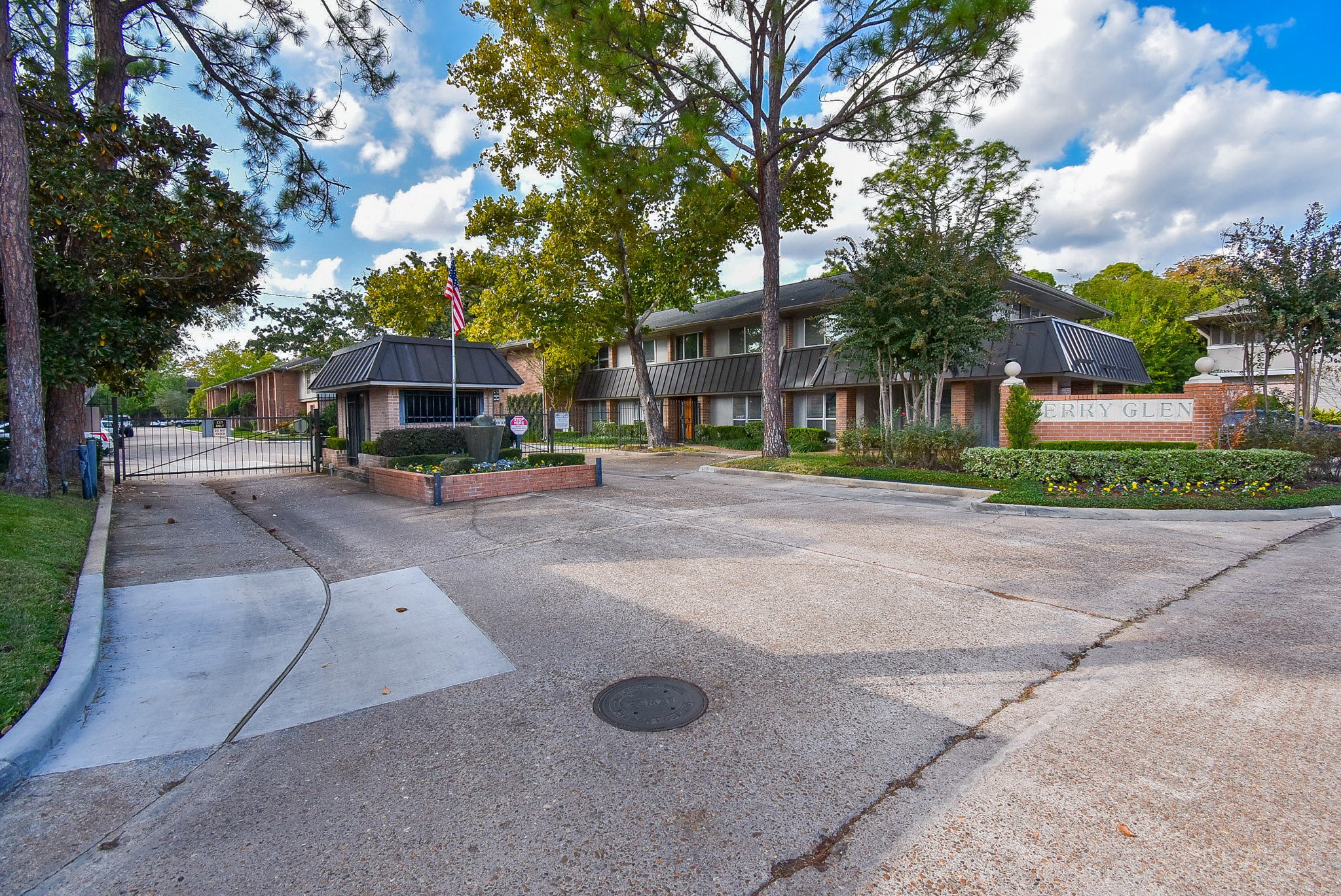 6401 Bayou Glen Road Houston, TX 77057 - Photo 22 of 22 a view of street with houses