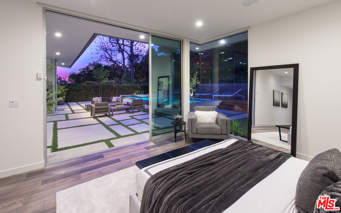 2213 Roscomare Road Los Angeles, CA 90077 - Photo 35 of 46