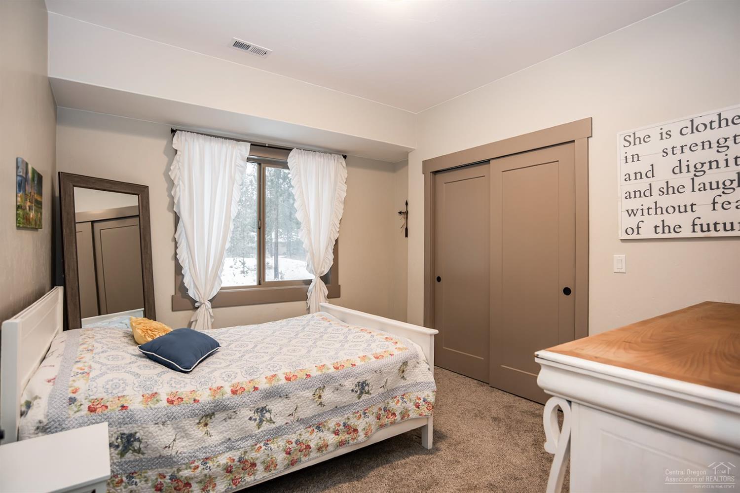 17325 Elsinore Road Bend, OR 97707 - Photo 18 of 25 Bedroom