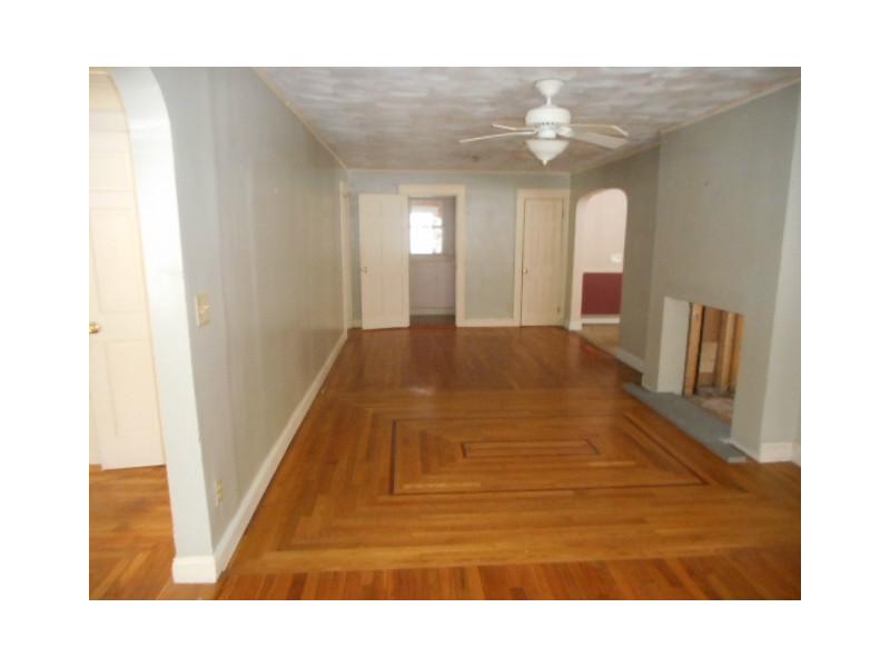 115 Tripps Corner Road Exeter, RI 02822 - Photo 4 of 12 Living Room.