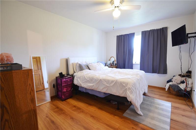 290 Holyoke Road Butler, PA 16001 - Photo 14 of 25 Gallery Image 14