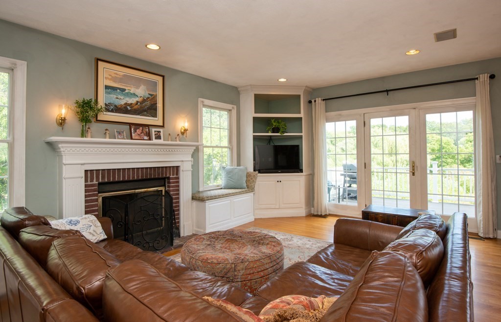 15 Jeffrey's Neck Road Ipswich, MA 01938 - Photo 16 of 41 Gallery Image 16