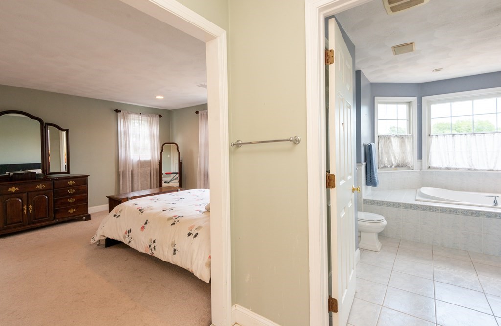 15 Jeffrey's Neck Road Ipswich, MA 01938 - Photo 29 of 41 Gallery Image 29