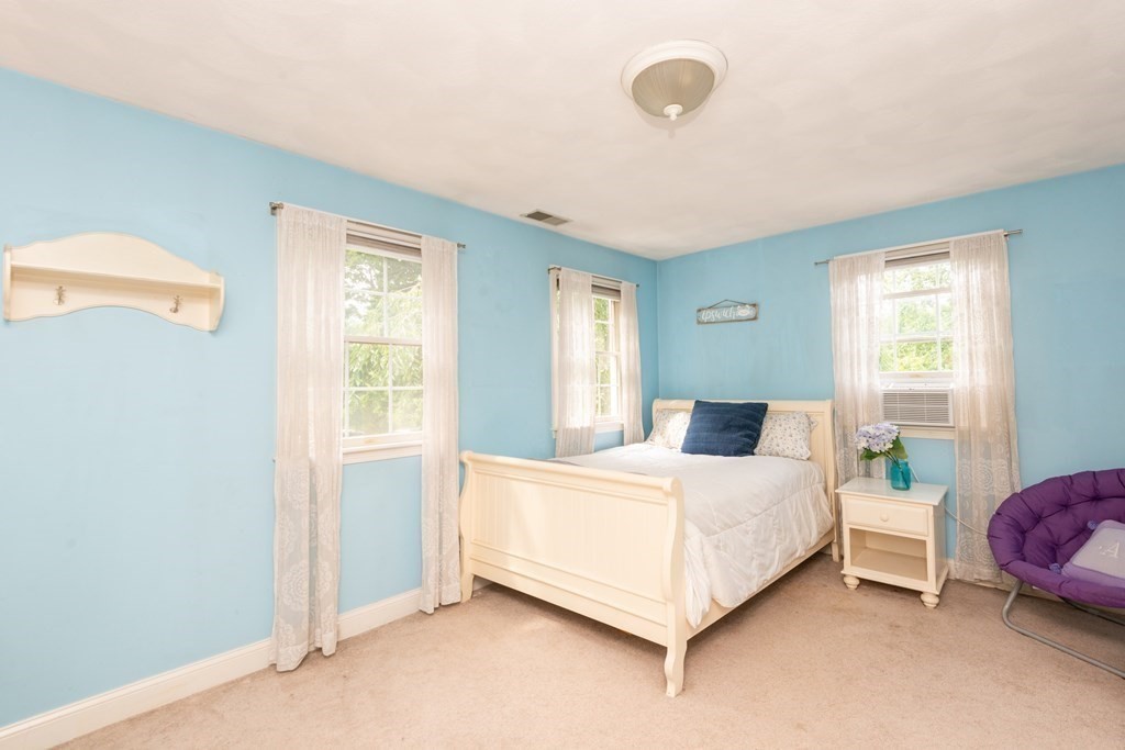 15 Jeffrey's Neck Road Ipswich, MA 01938 - Photo 32 of 41 Gallery Image 32