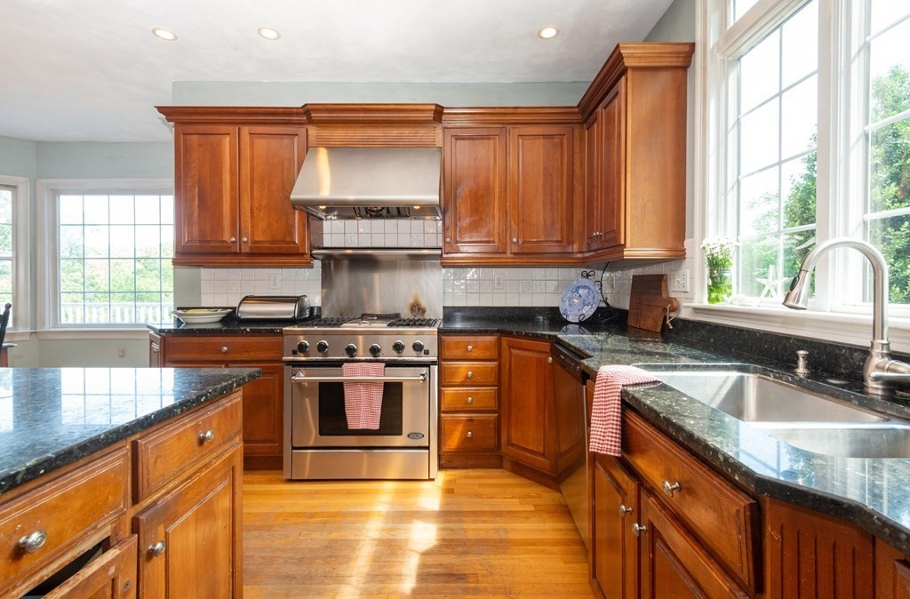 15 Jeffrey's Neck Road Ipswich, MA 01938 - Photo 10 of 41 Gallery Image 10