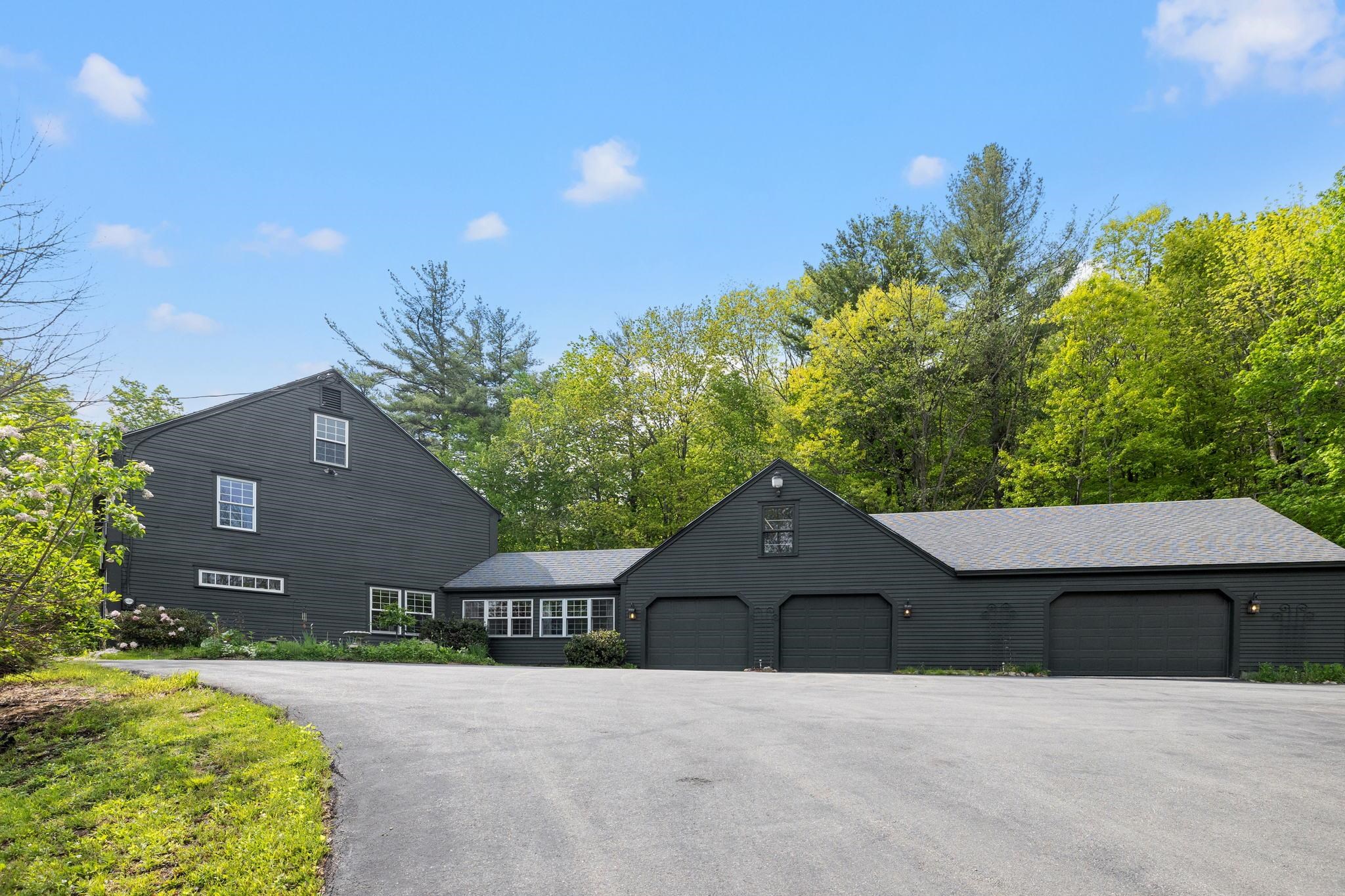 83 Governors Road Pittsfield, NH 03263 - Photo 1 of 40
