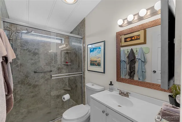 $941,000 | 5060 Highway 28, Rock Island, WA 98850