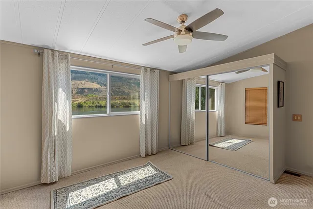 $941,000 | 5060 Highway 28, Rock Island, WA 98850