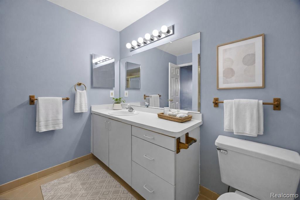 34790 West 8 Mile Road, Unit 2 Farmington Hills, MI 48335 - Photo 18 of 21