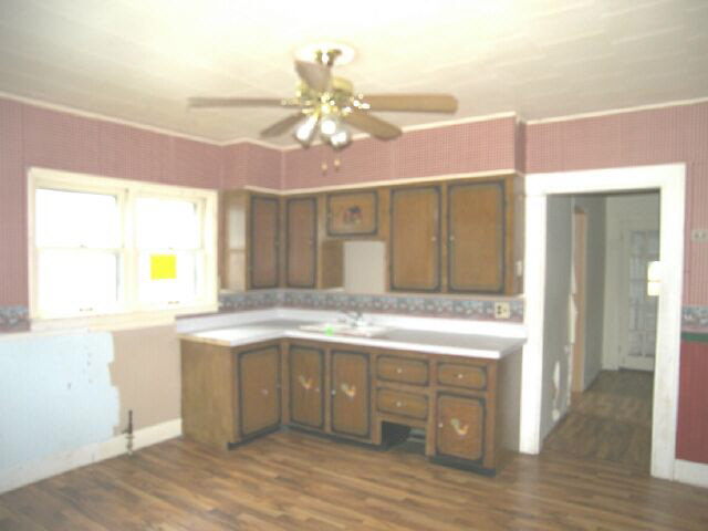 1010 Jefferson Street, Unit SW Rochester, IN 46975 - Photo 4 of 9